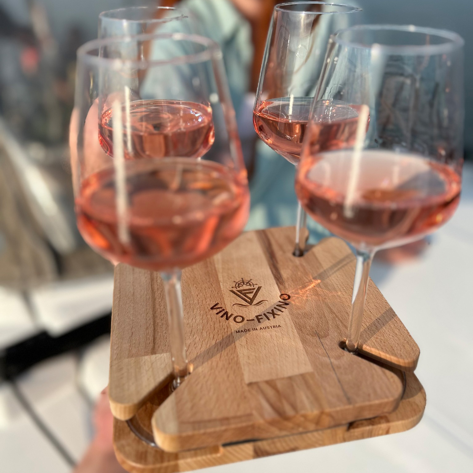 Getränkehalter & Unterlagen.jpg